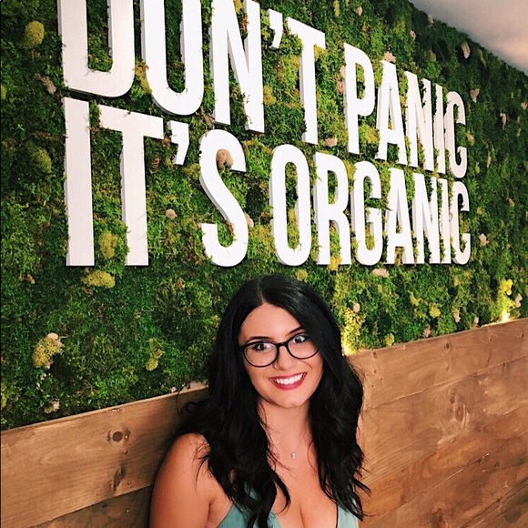 ★ ABOUT ME ★ - Picture 1 of 2